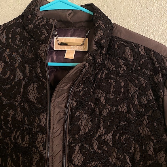Michael Kors Lace Puffer Jacket 🖤 - Picture 2 of 5